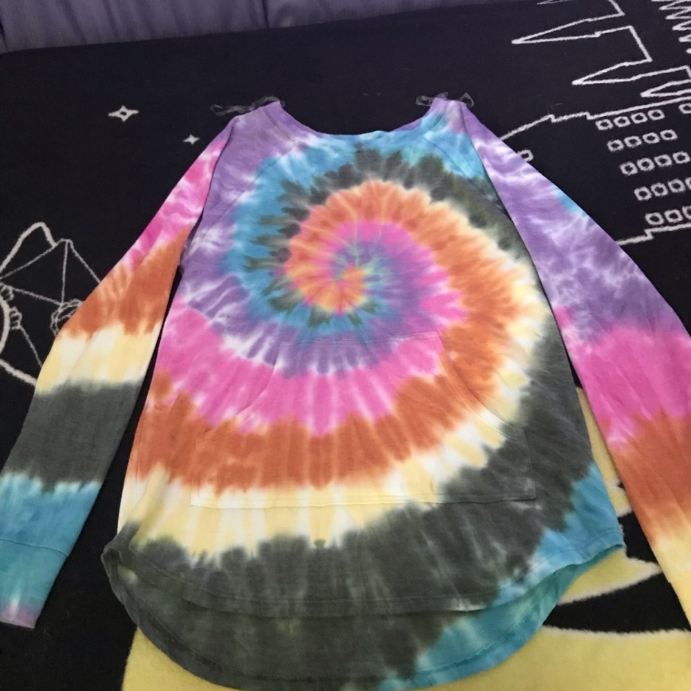 Tie-dye long sleeve